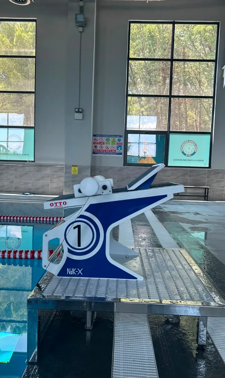 Backstroke start device